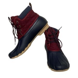 Gypsy Jazz Duck Boots Quilted Burgundy & Navy Waterproof Lace-Up – Women’s 9‎